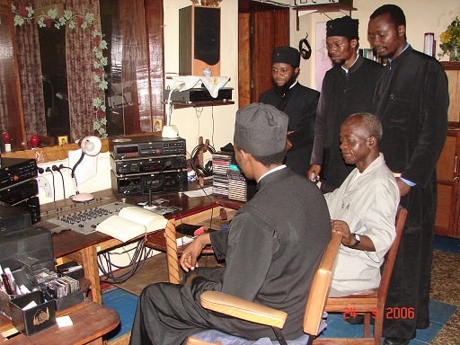 p ignatios 27 radiofonikos stathmos Kananga Congo