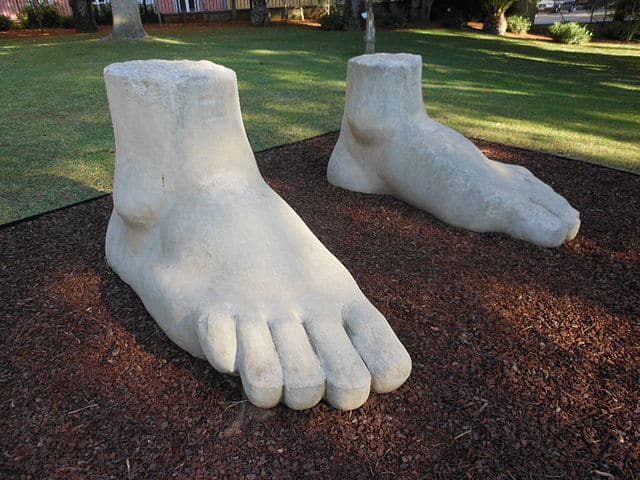 islam big feet 01