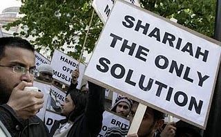 sharia-poster-crowd
