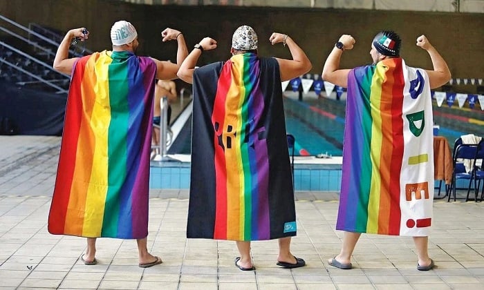 gay olympiakoi 01