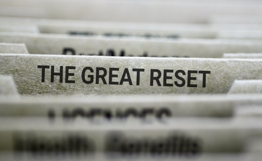 great reset proetoimazei ti dystopia 01