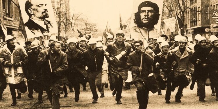 kokkinos mais 1968 gallia emfylios 01