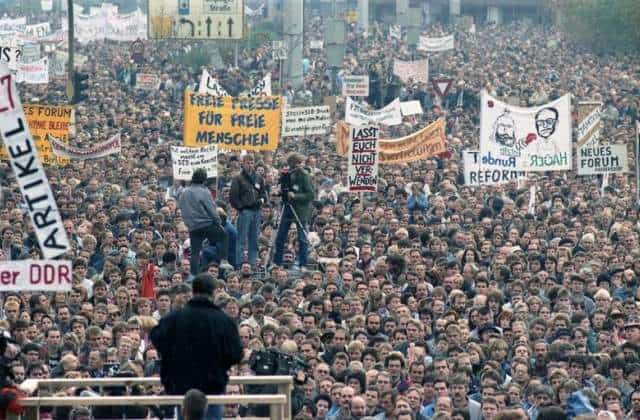 9 Νοεμβρίου 1989: Η μέρα που έπεσε το Τείχος 